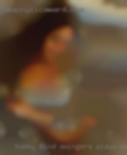 Hubby find swingers plays with me only from Florida.
