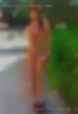 Looking couple for ONS or casual hookups near Maine.